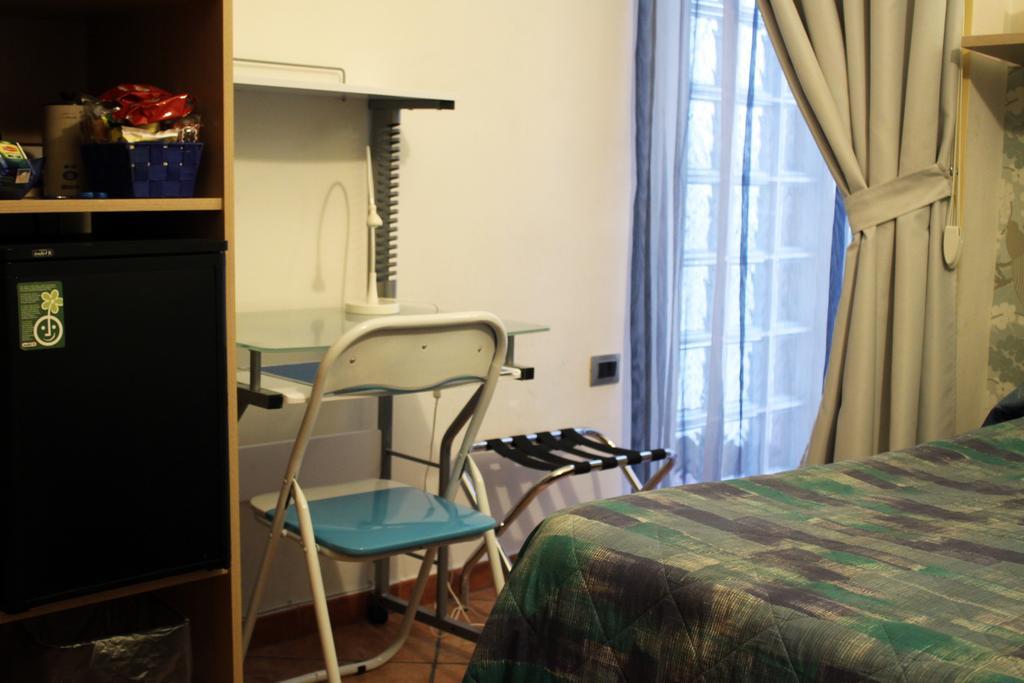 B&B Napoli Plebiscito Rom bilde